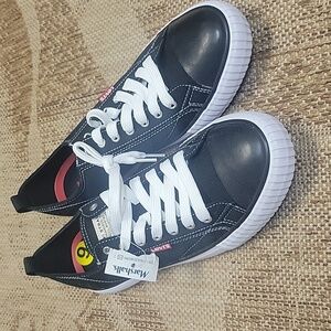 New Levi's Black Low Top Sneakers
